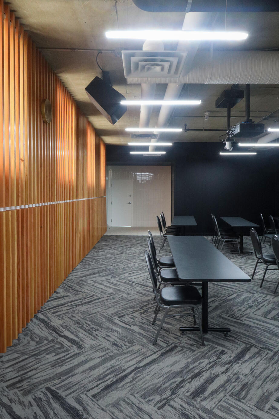 Commercial Interior – Conference Room Commercial Interior – Conference Room